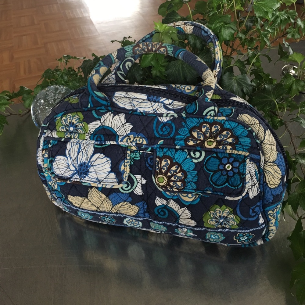 / VERA BRADLEY SATCHEL/Mod Floral Blue Pattern/