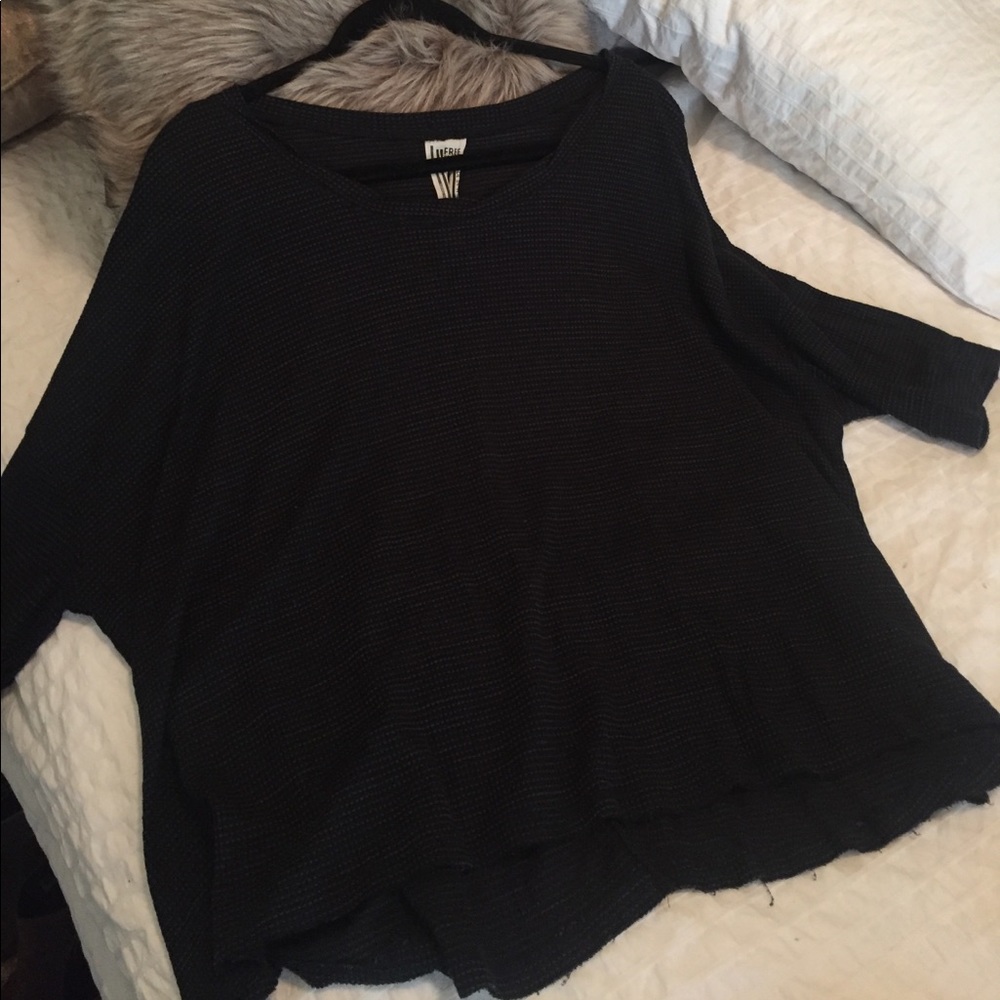 Free People black split back top- XS