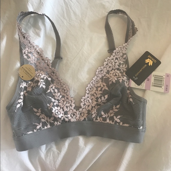 Victoria's Secret Other - Wacoal Embrace Lace convertible bra