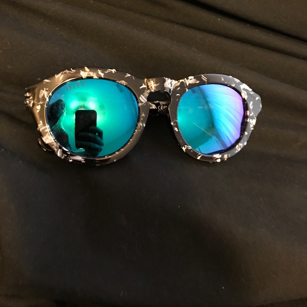 DIFF eye wear sunglasses