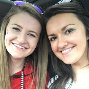 Meet your Posher, Elyse