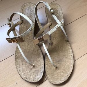 Tory burch patent leather bow wedges