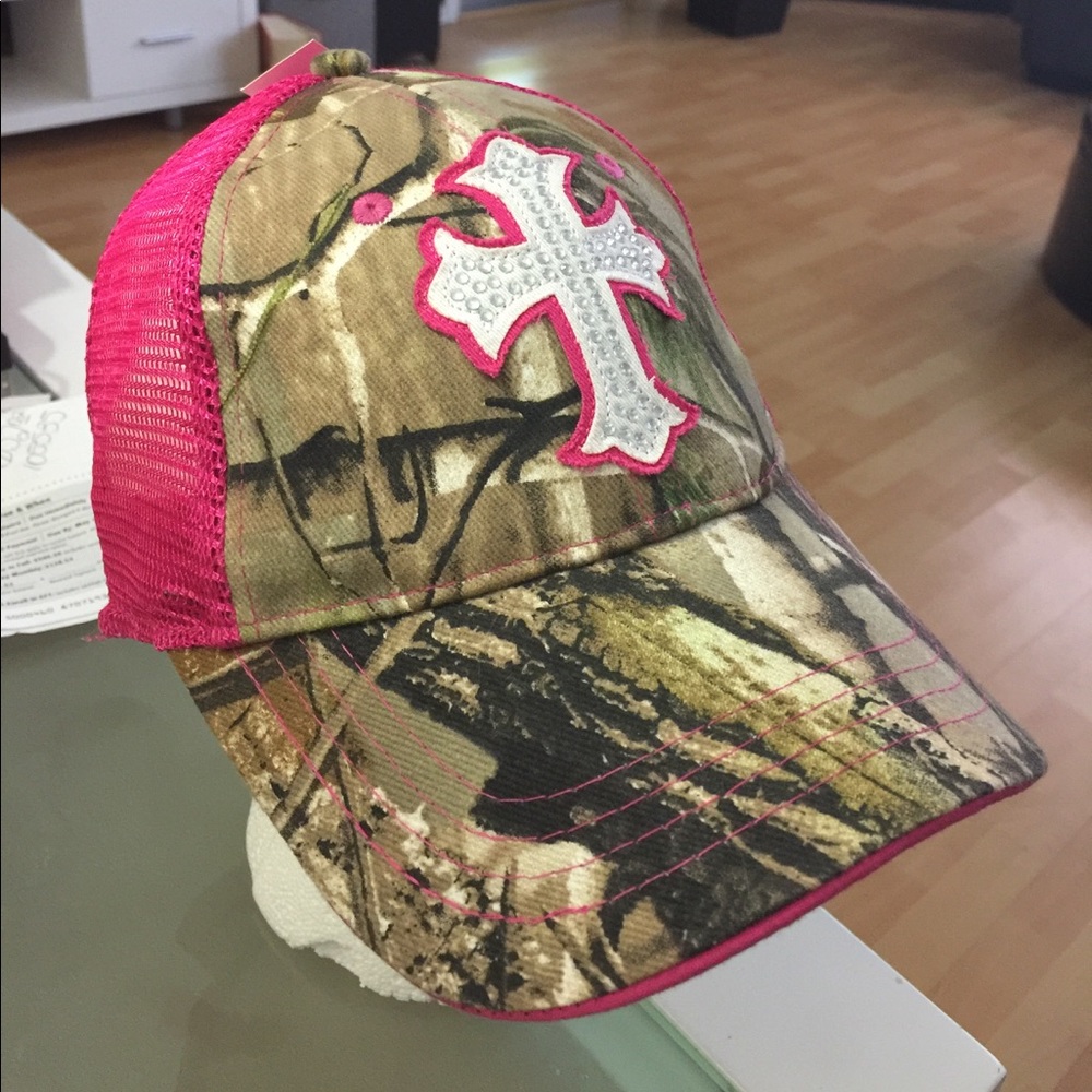 NWT😎Camo & Hot pink Bling Cross Hat