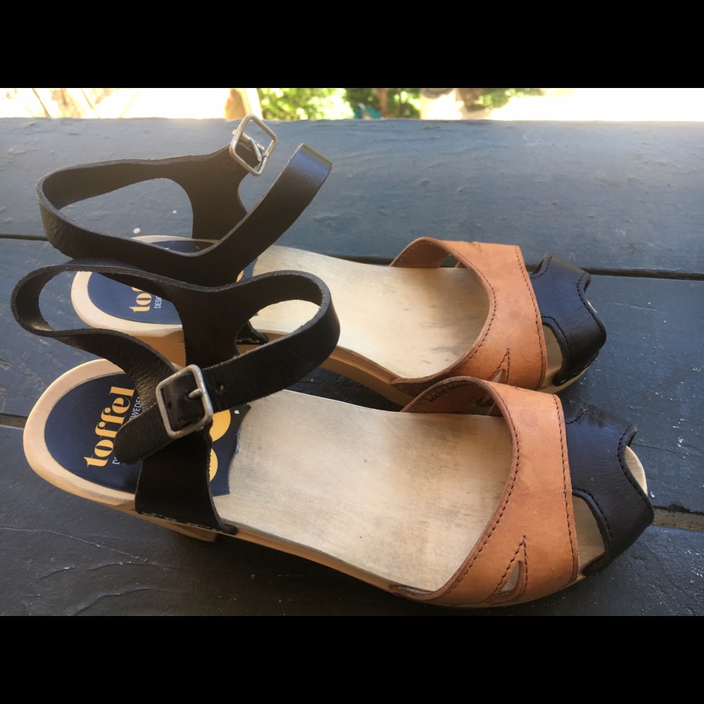 Swedish Hasbeens Suzanne Black and Tan high heel