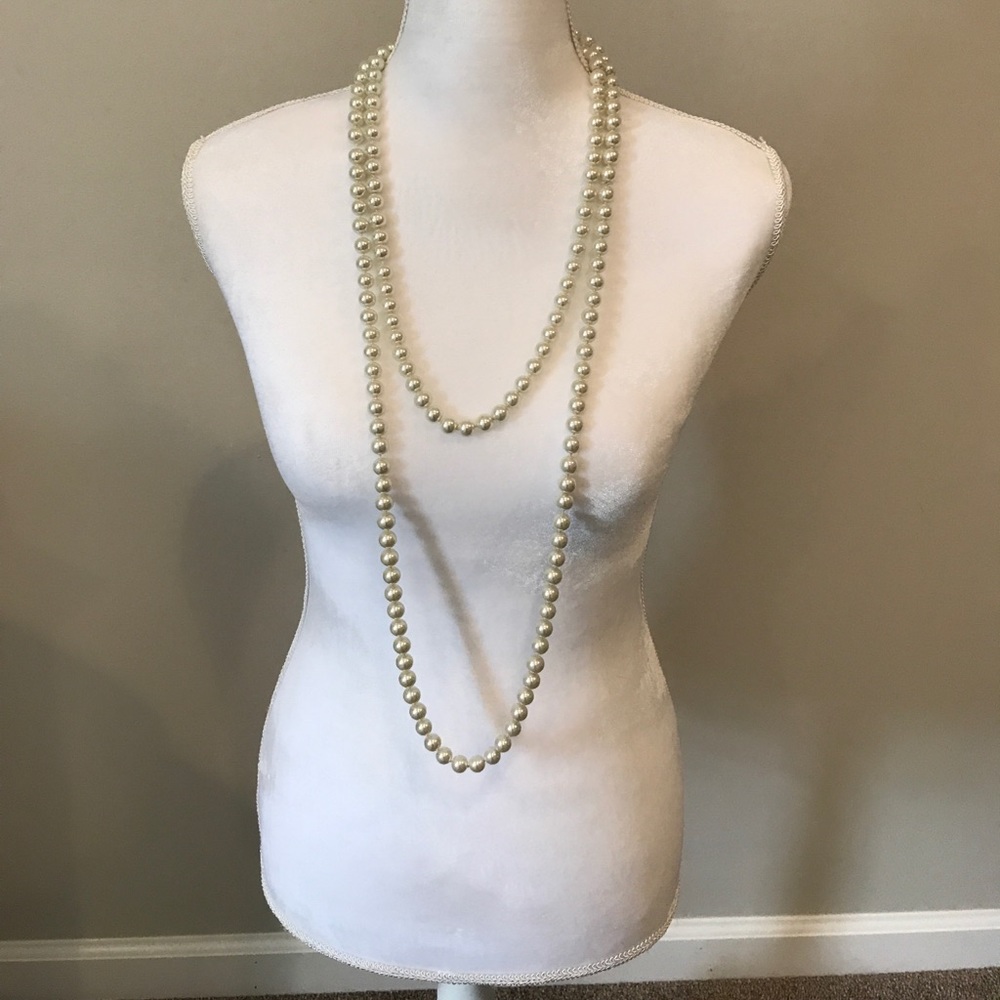 LFaux Pearl long necklace