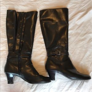 ✨SALE Aerosoles black boots, small heel, wide calf