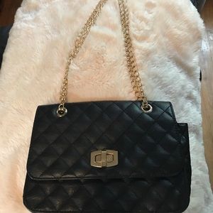 Quilted cross body or shoulder bag
