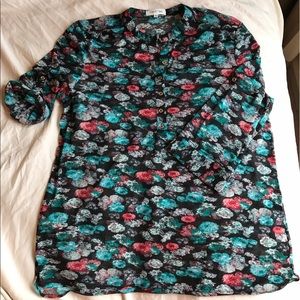 Breezy flowered 3/4 sleeve shirt- Eden and Olivia