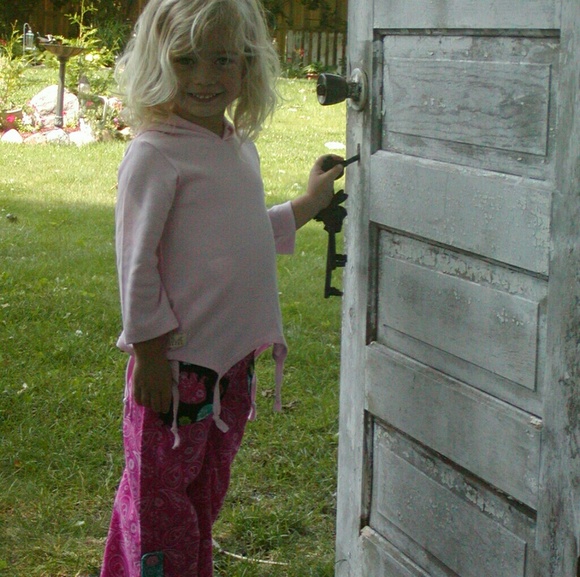 NWOTPink T-shirt hoodie long sleeve - Picture 2 of 2