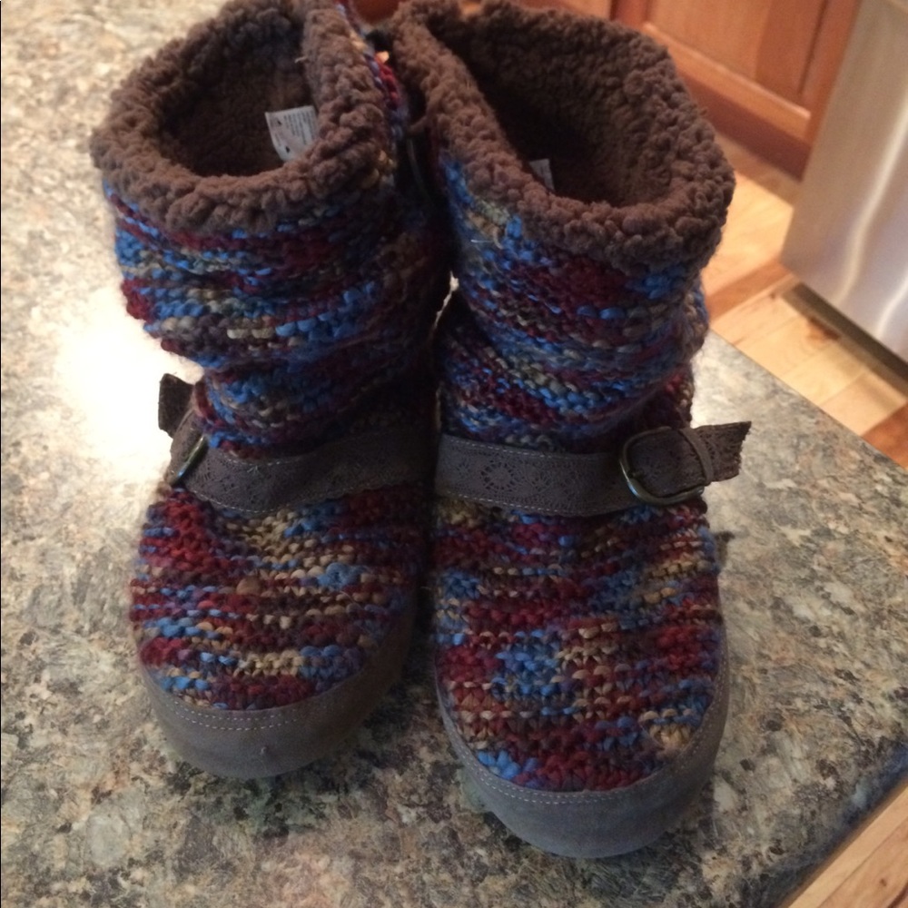 Muk Luks brand new multi print boots !