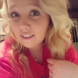 Meet your Posher, Holly