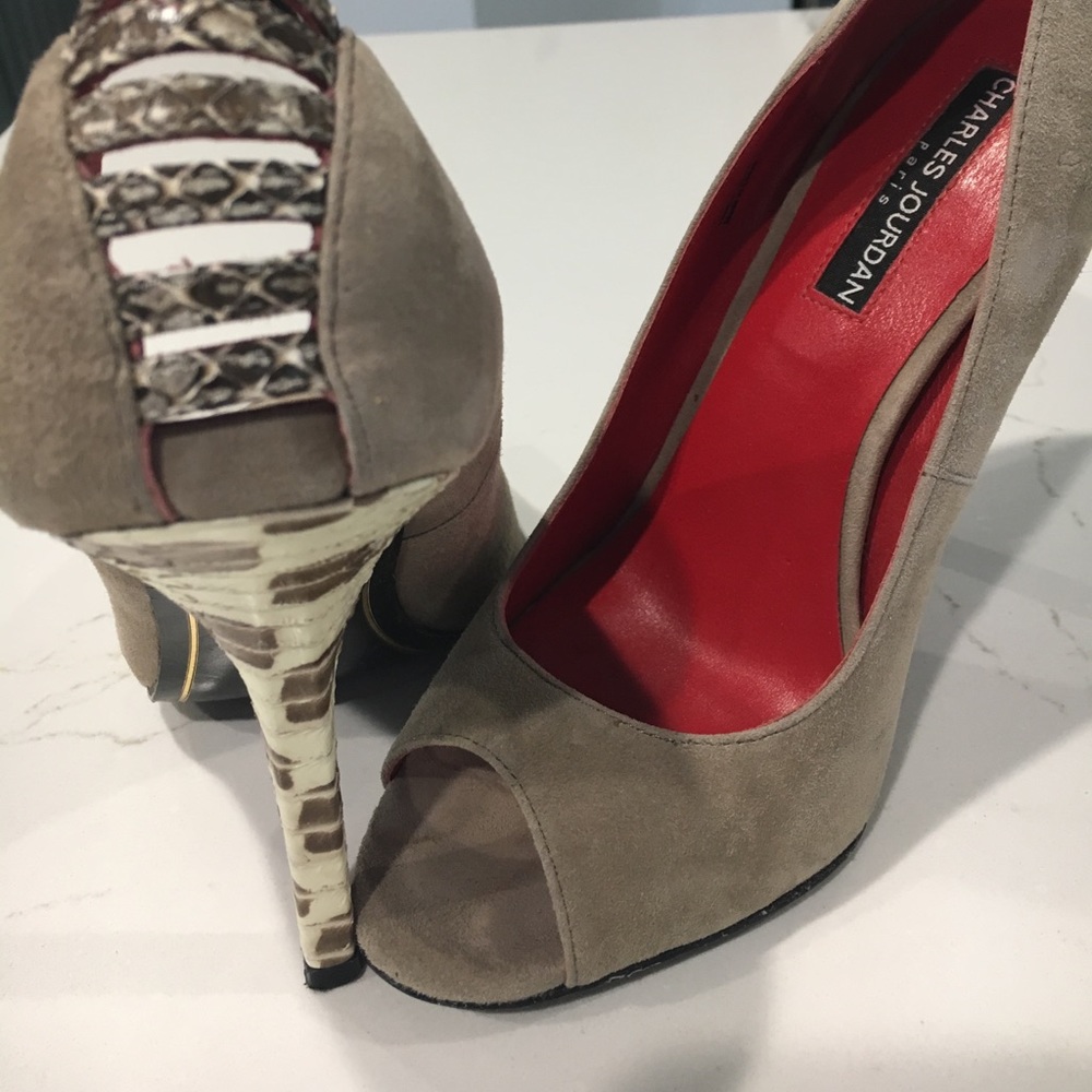 Suede Charles Jourdan Heels
