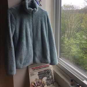 UNIQLO minty/seafoam green fleece zip-up sweater