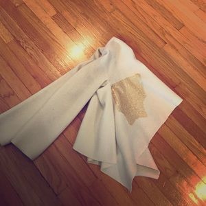 Liviana Conti Boucle wrap