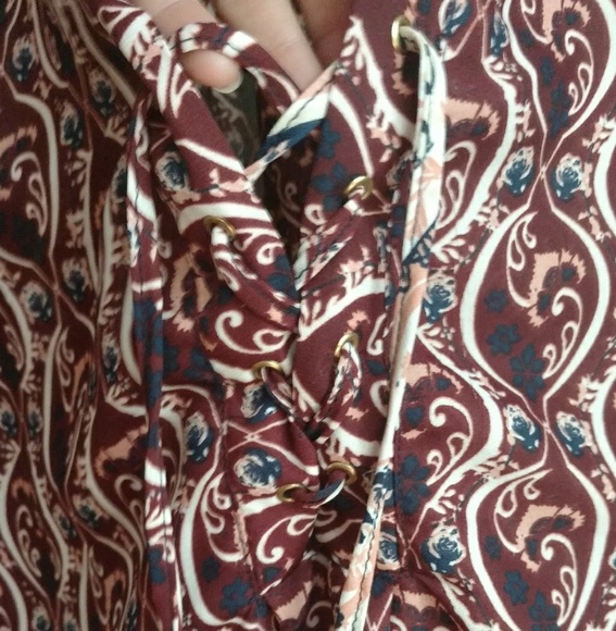 Top - Picture 2 of 2