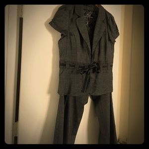 Birds short sleeve suit with matching pants