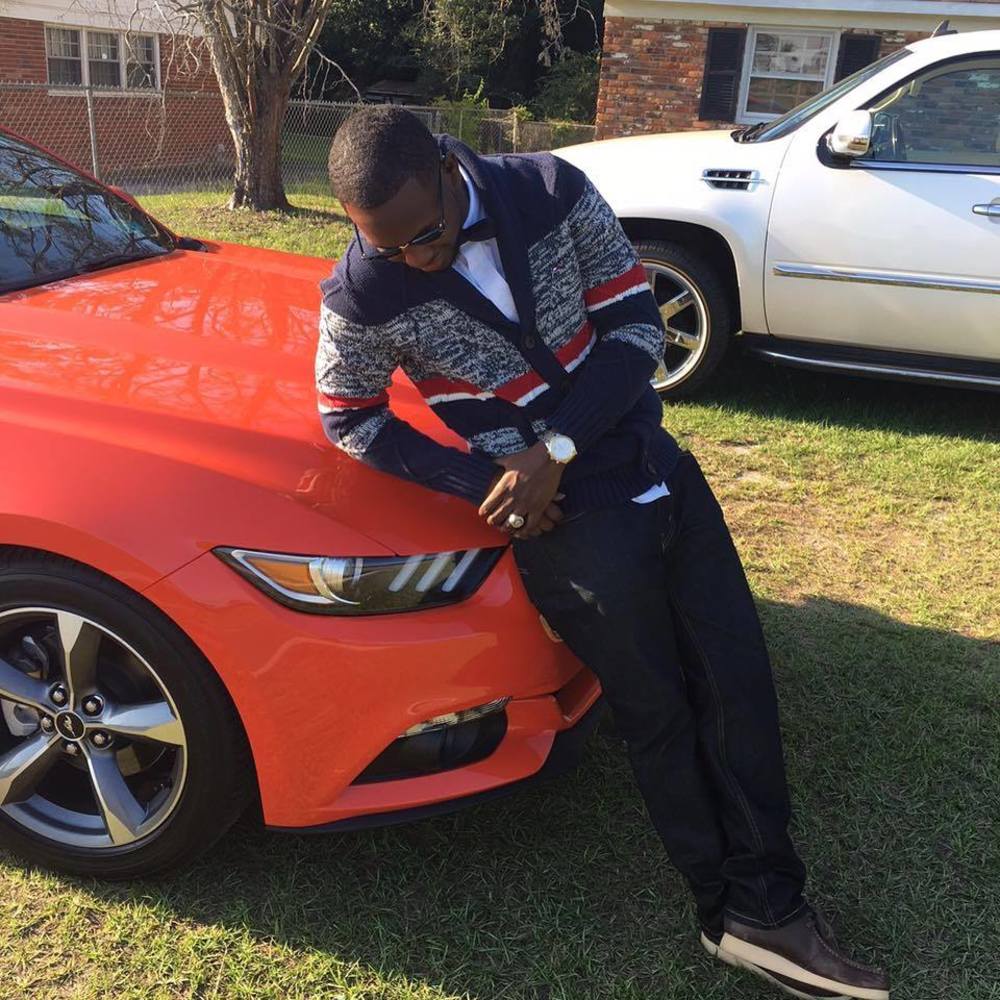 Meet your Posher, Zay