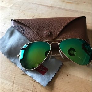 Sunglasses-Ray ban green aviators