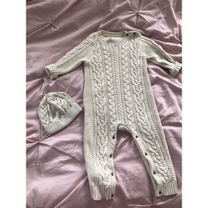 18-24 Months GAP Knit Hat & Jumper Combo