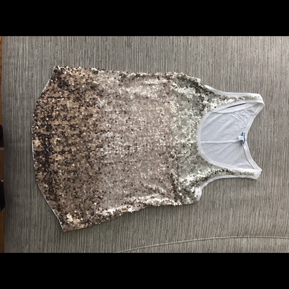 Express shirt size small