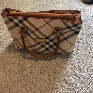 LOWEST PRICE!! GORGEOUS BURBERRY TOTE BAG
