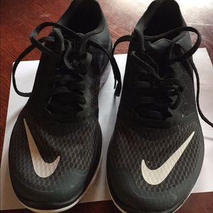 Nike size 7.5 sneakers. Never worn outside