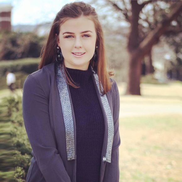 Meet your Posher, Melanie - Picture 1 of 1