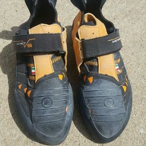 Scarpa Instincts climbing shoes