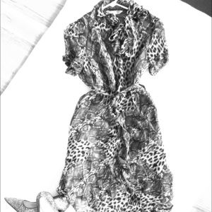 DVF • vintage • silky smooth • gray leopard print