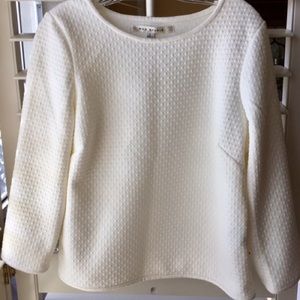 Max Studio top size large