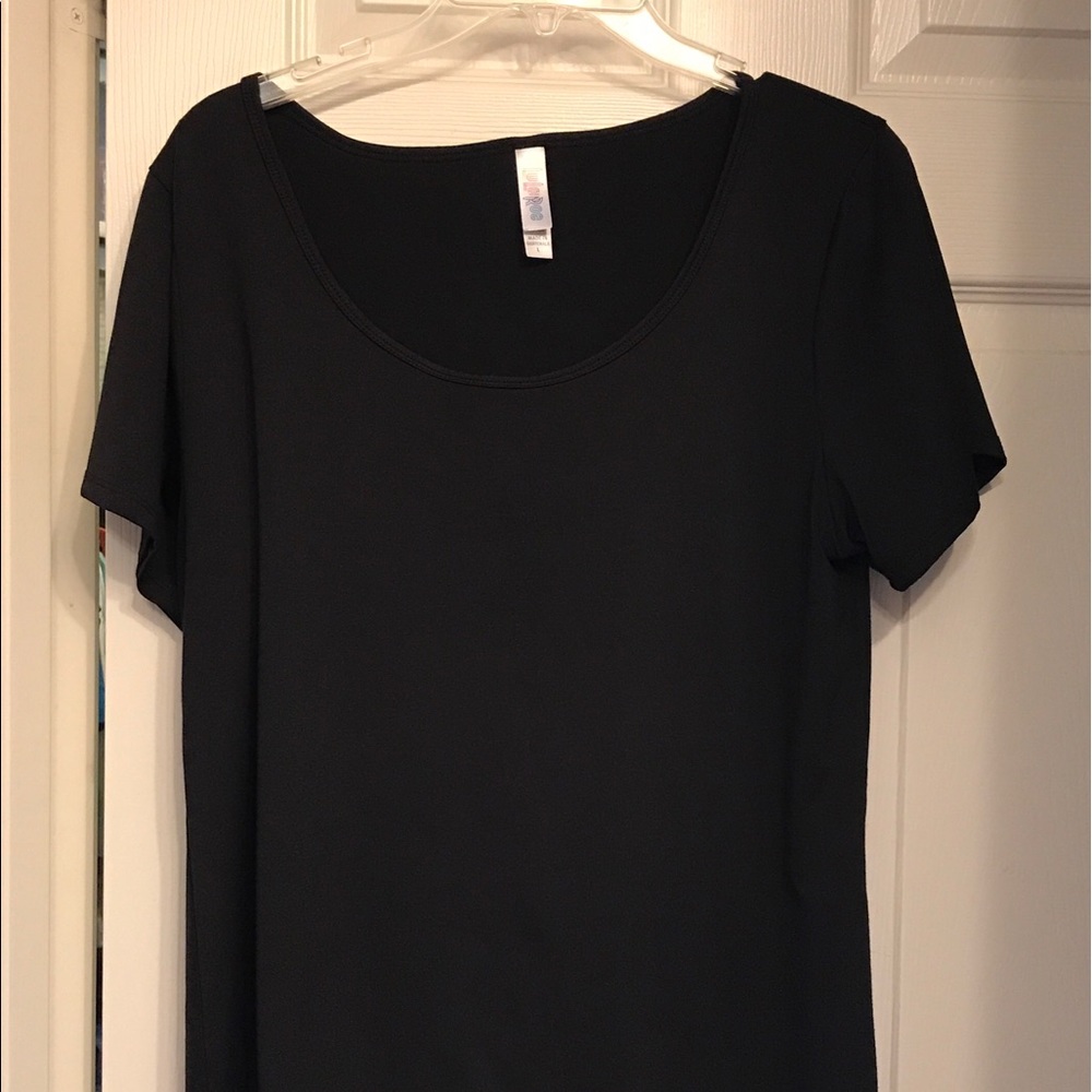 LuLaRoe Black Classic T Size Large