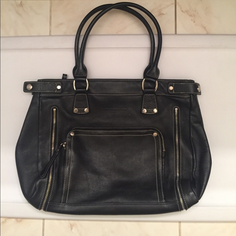 Black Longchamp purse.