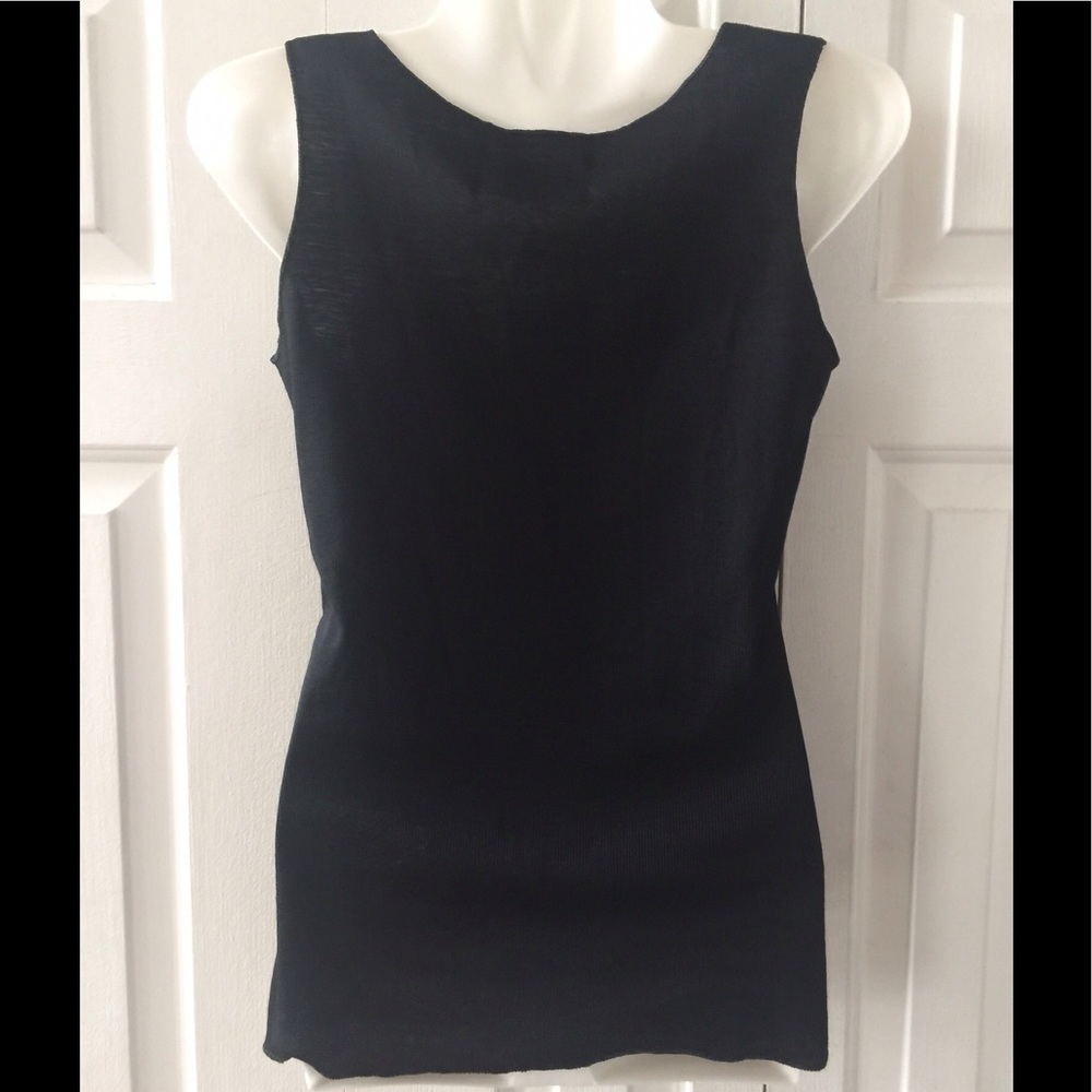 🆕SWEET BLACK TANK TOP WITH GOLD WINGS - Picture 7 of 8