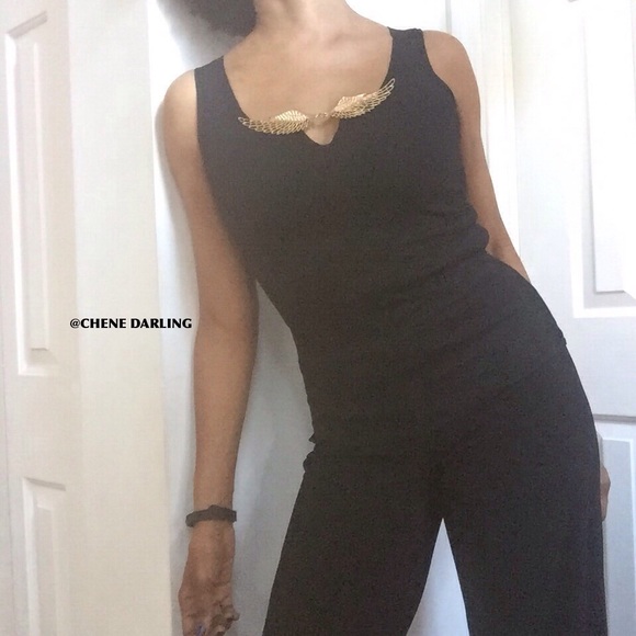 🆕SWEET BLACK TANK TOP WITH GOLD WINGS - Picture 3 of 8