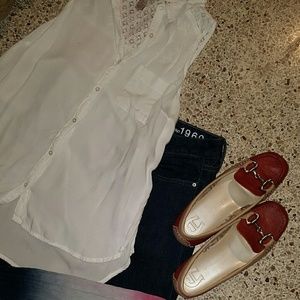 Sleeveless Top w/Lace