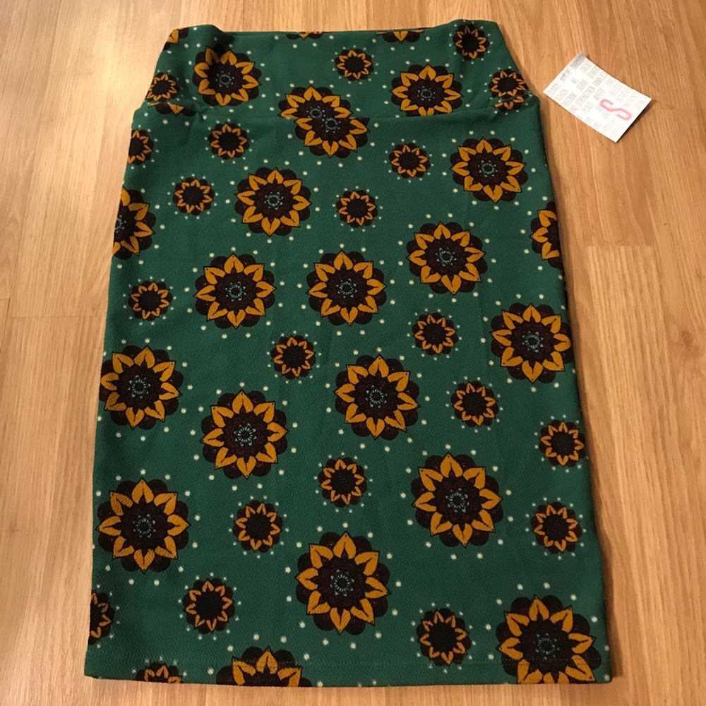 LuLaRoe Cassie Skirt