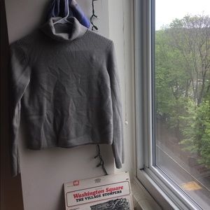 LIZ CLAIBORNE grey turtleneck sweater