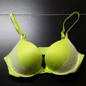 Victoria's Secret Fabulous Plunge Bra, 36C