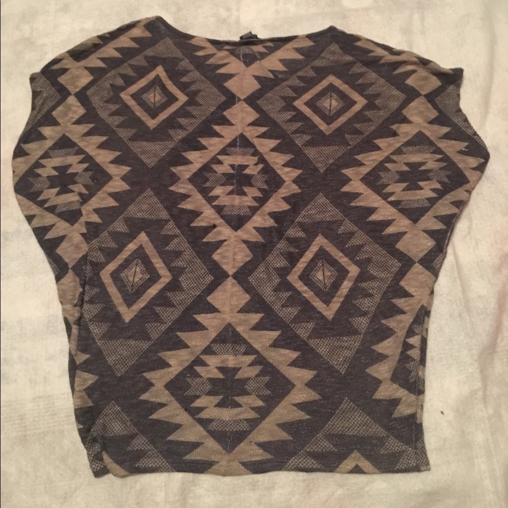 Patterned Knit Top - Picture 2 of 3