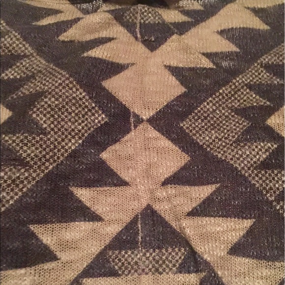 Patterned Knit Top - Picture 3 of 3