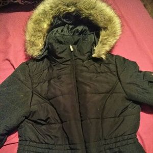 Long black jacket with fur