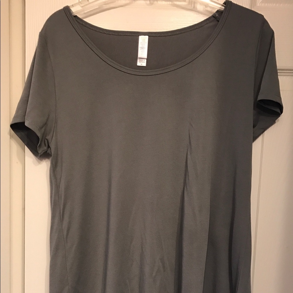LuLaRoe Gray Classic T. Size Medium