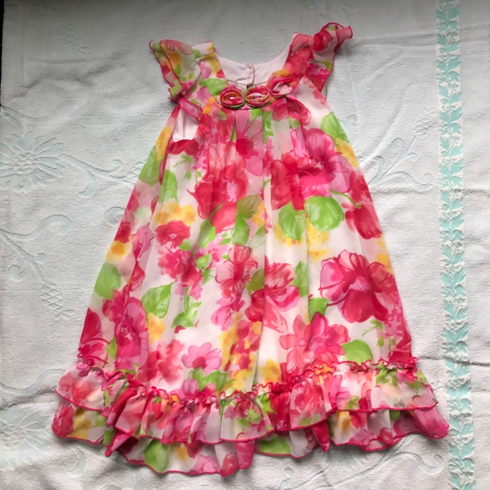 Gorgeous flowery spring dress