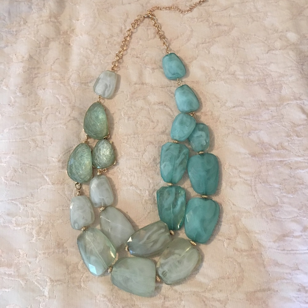 Beautiful chunky statement necklace