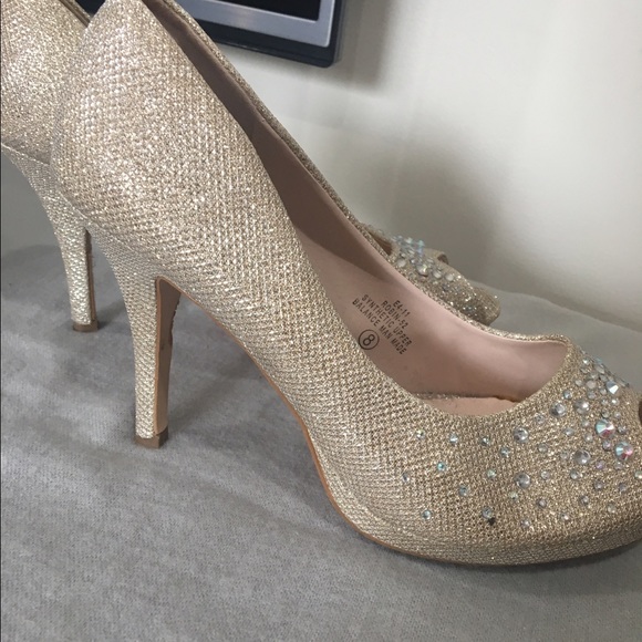 Showstopping Nude Sparkle Heels with Rhinestones - Picture 3 of 4
