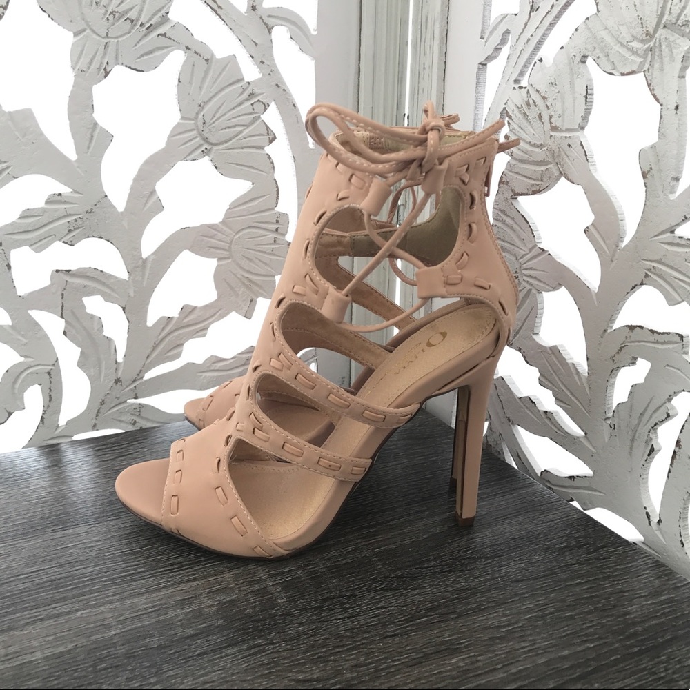 Pink Blush Side Cut Out Heels - Picture 5 of 7