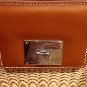 Meet your Posher, Cynthia