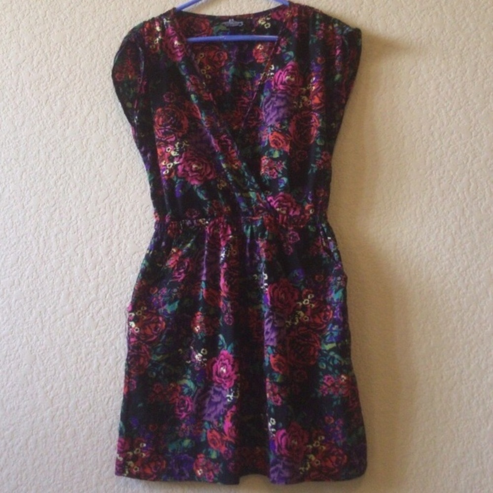 EUC Sz Sm Angie Mini Dress w/Pockets!