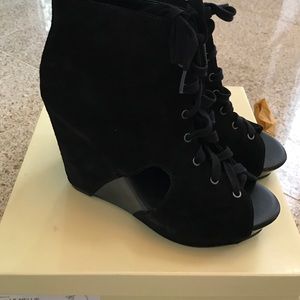 NIB LUCKY BRAND SUEDE BLACK WEDGE HEELS SHOES 10