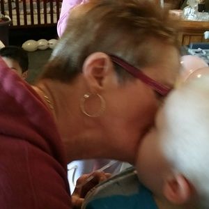 Meet your Posher, Deborah